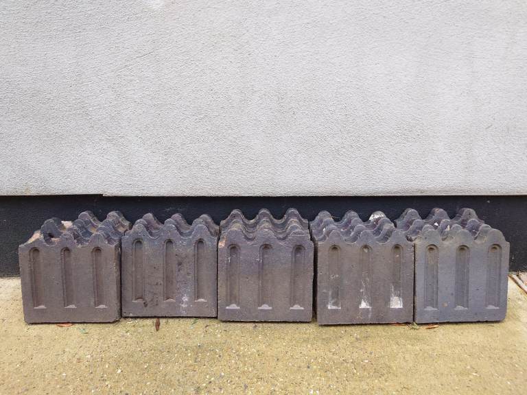 19 Victorian Staffordshire 3-humped Blue Garden Edging Tiles - 3.42 metres run