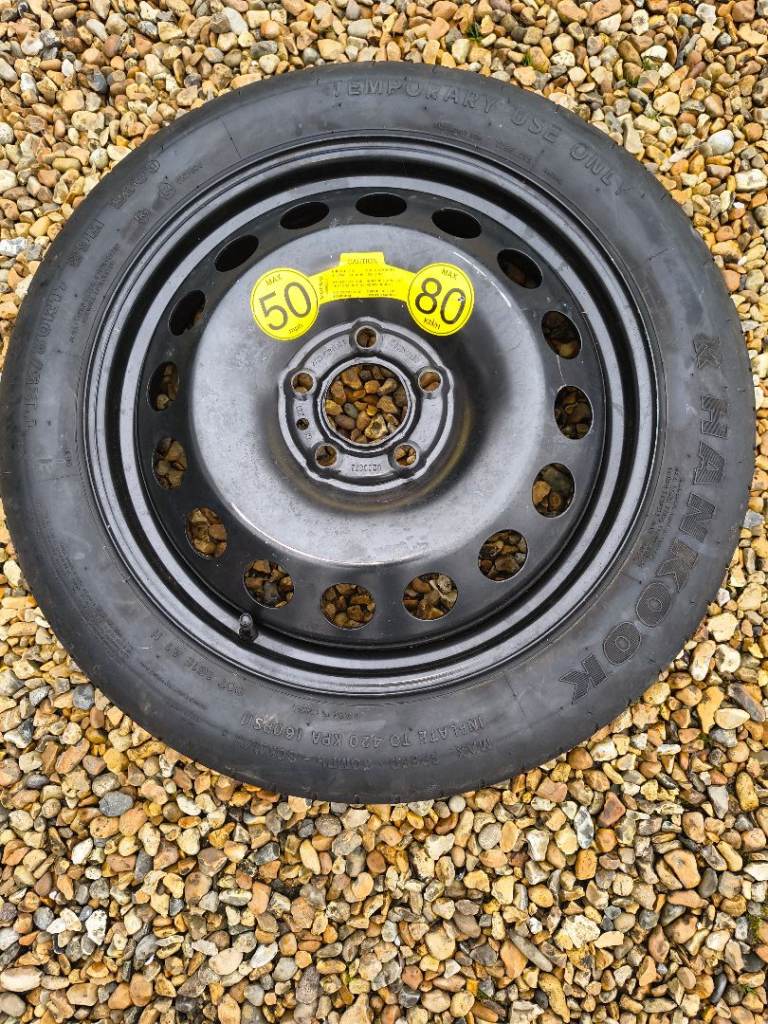 Space saver wheel with T125/80 R17 99m