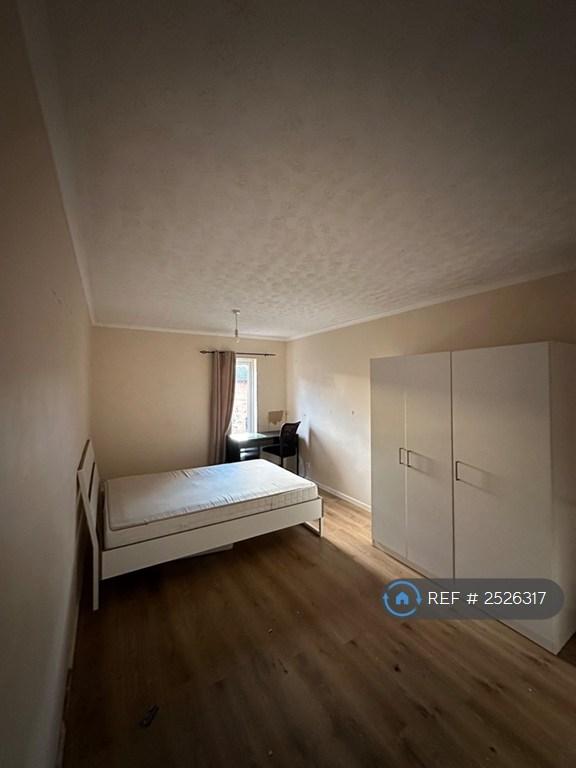 5 bedroom house in Bridgeford Court, Milton Keynes, MK6 (5 bed) (#2526317)