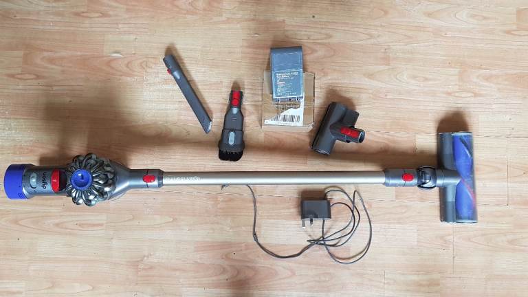 dyson v8 animal cordless vacuum cleaner Handheld filters washed and dried Head Roll