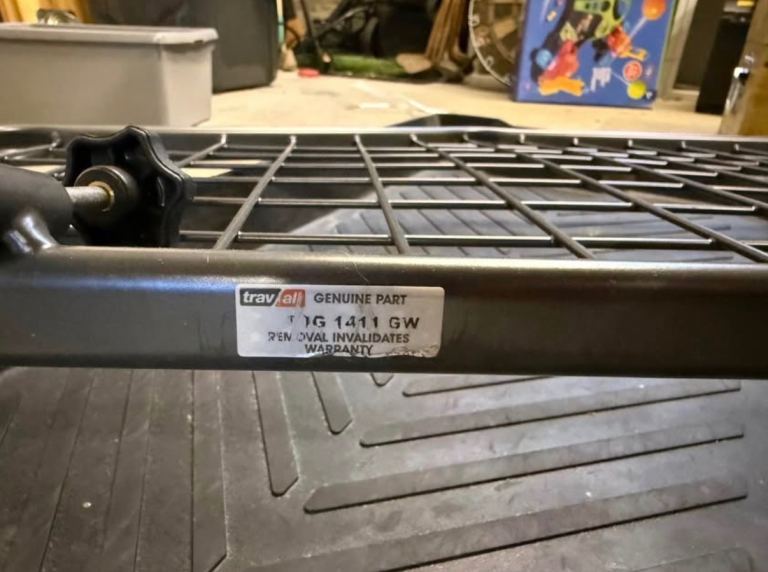 Kuga dog guard and boot tray
