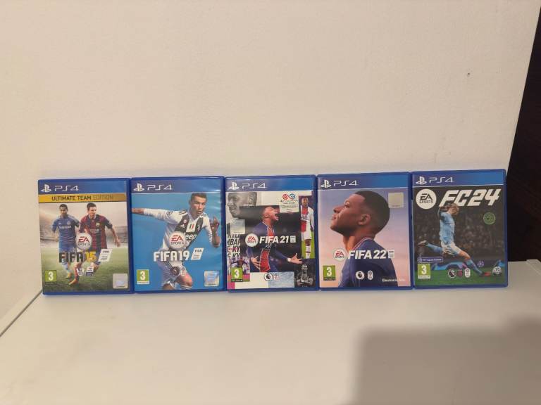 FIFA / EA Sports FC PS4 Game Bundle – 5 Games (FIFA 15 to FC 24)