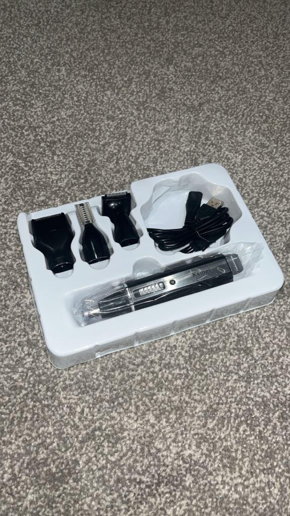 Rechargeable grooming trimmer set - 4 heads + USB