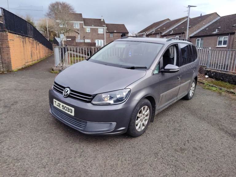 2011 Volkswagen, TOURAN, MPV, not astra leon a3 a4 passat jetta Nissan bmw