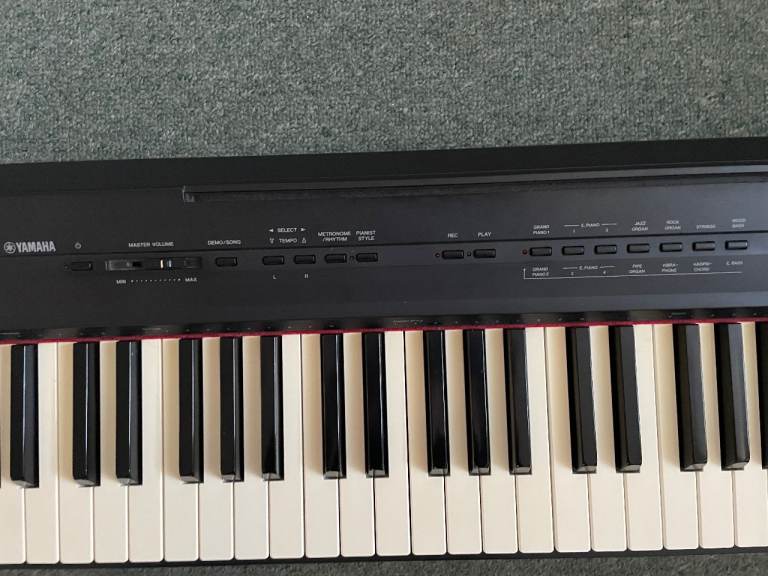 Yamaha P-105 Piano Keyboard