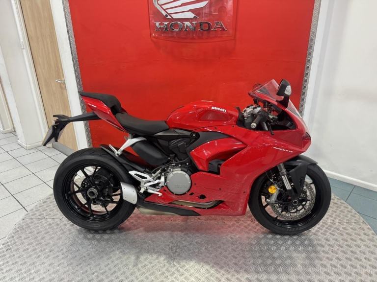 2023 '73' Ducati Panigale V2
