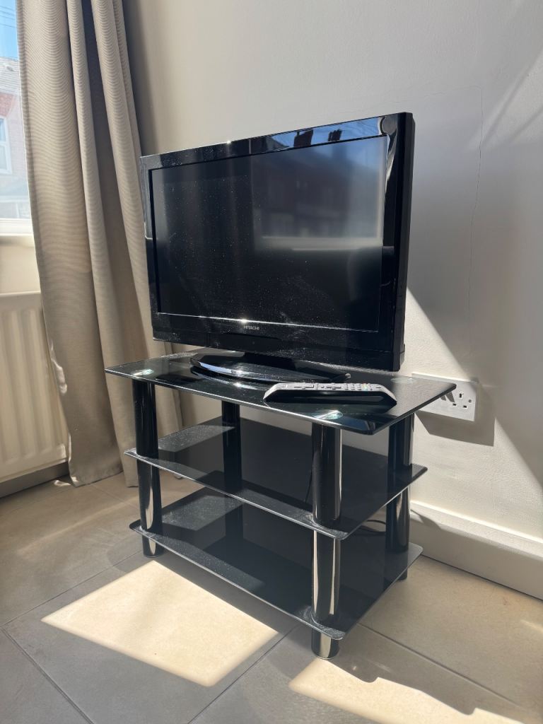 Hitachi 30” TV + Glass Stand – Great Condition