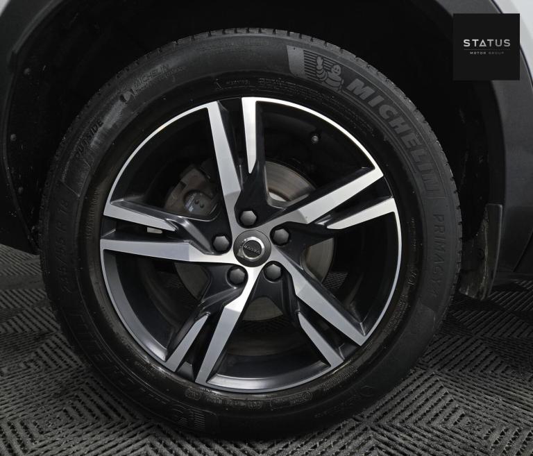 2019 Volvo XC40 2.0 T5 R DESIGN 5dr AWD Geartronic ESTATE PETROL Automatic