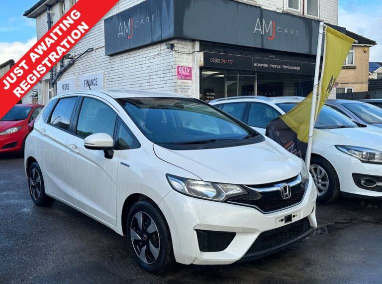 2016 Honda Fit 1.5 Hybrid Petrol Automatic Pearl White 5dr Hatchback Automatic
