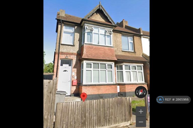 1 bedroom in Croydon Road, Beckenham, BR3 (#2865966)