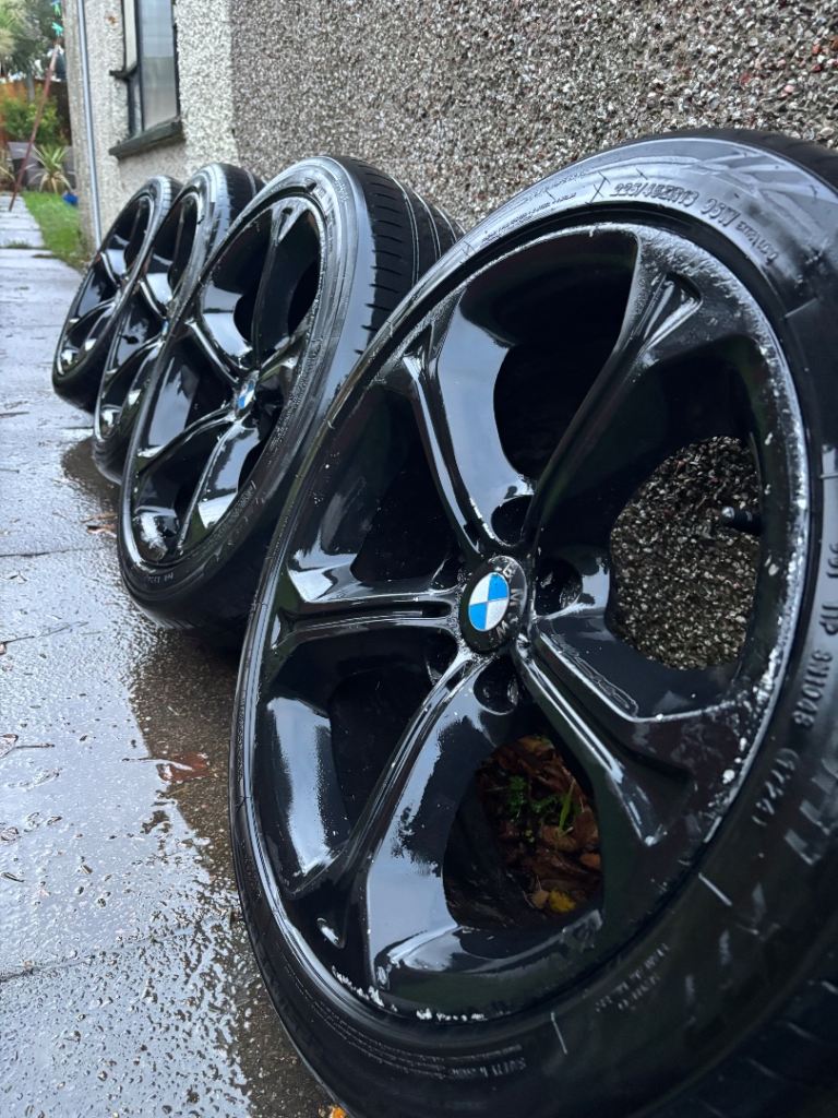 Genuine BMW 320 Style 18” alloy wheels