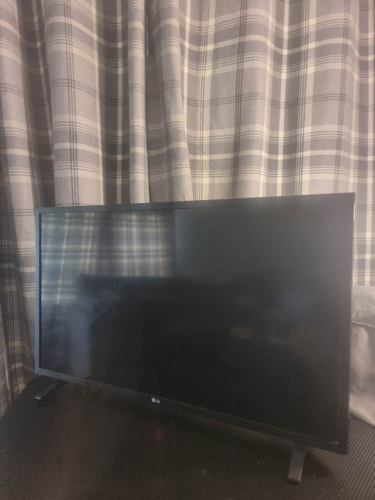 LG 32 smart tv