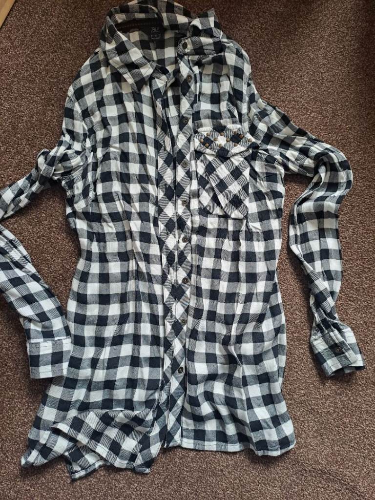 F&F Black and White Check Shirt – UK Size 8