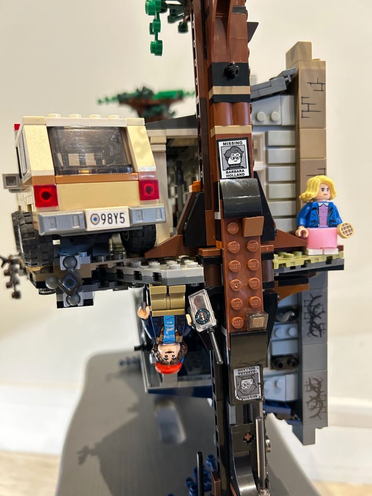 Lego 75810 stranger things upside down set 8 figures instructions box RARE RETIRED