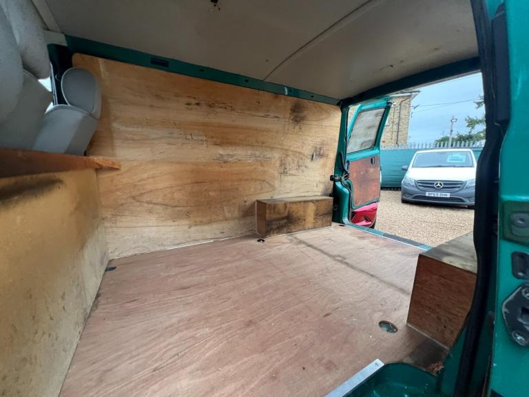 1999 Volkswagen Transporter 1.9 Transporter T4 NA Diesel Manual