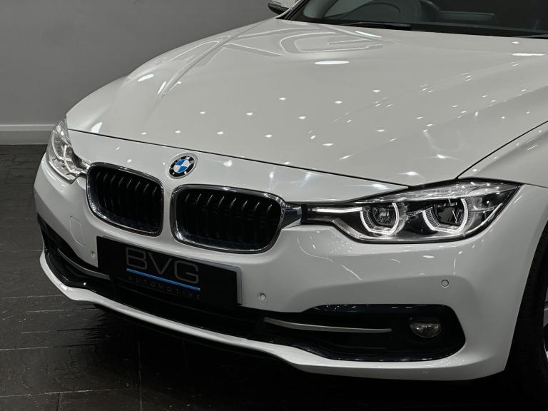 2017 BMW 3 Series 2.0 330e 7.6kWh Sport Auto Euro 6 (s/s) 4dr SALOON Petrol/Electric Hybrid Autom...