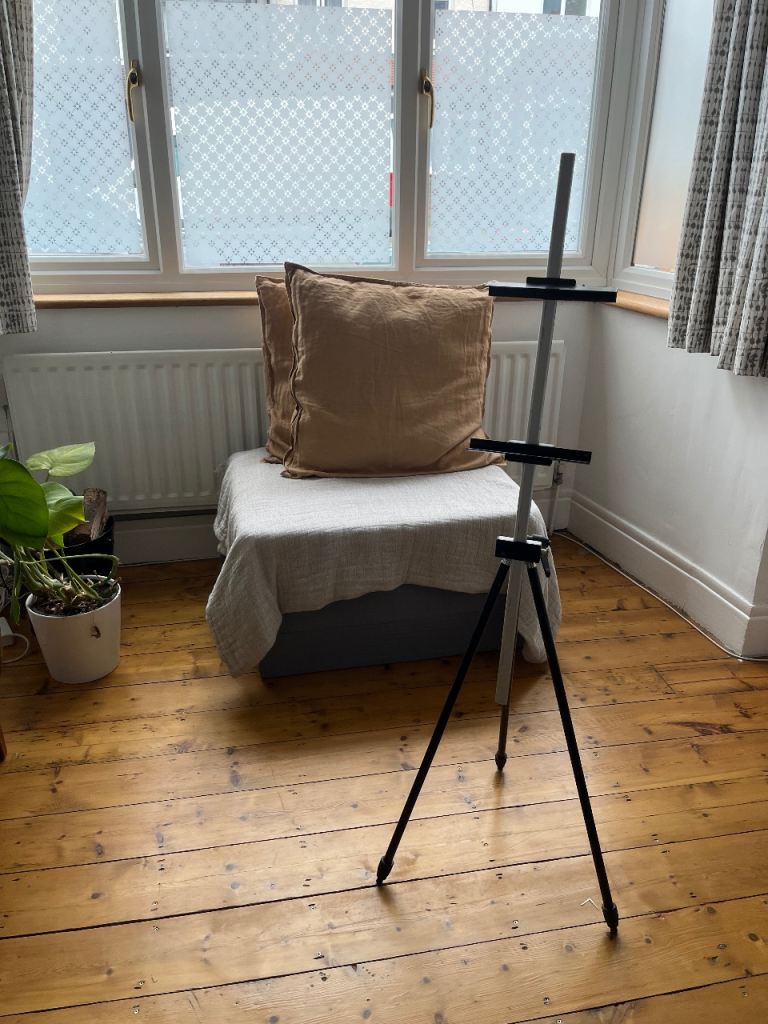 Easel (foldable)