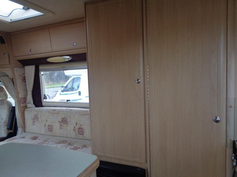 Auto-Sleepers Nuevo 2 Berth Peugeot Boxer DIESEL MANUAL 2004