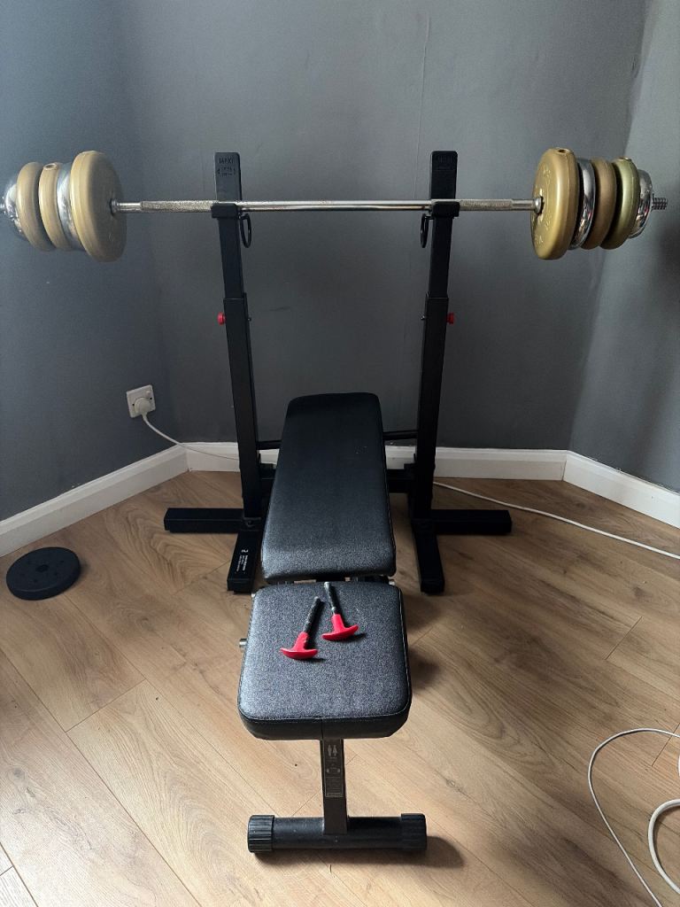 Compact weight bench and weights 