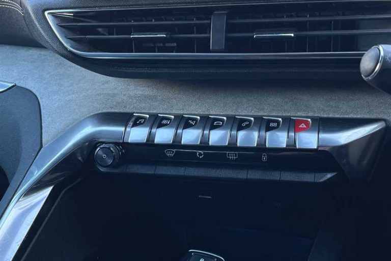 2021 Peugeot 3008 1.2 PureTech GT 5dr EAT8 HATCHBACK PETROL Automatic