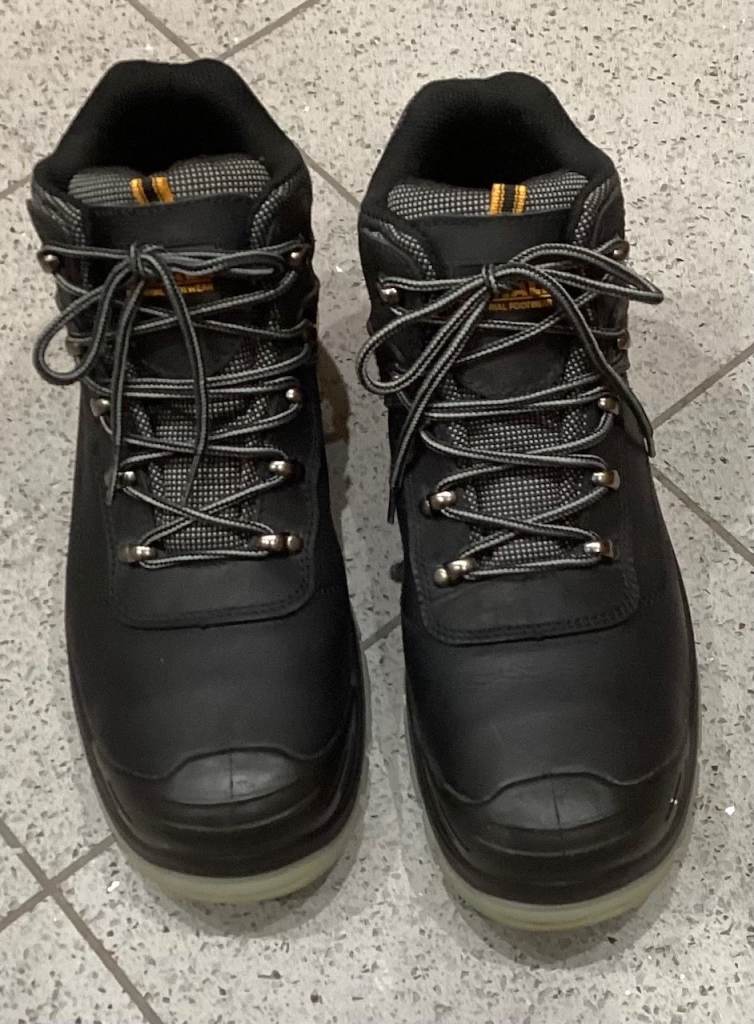 DEWALT WORKBOOTS UK SIZE 10 (UNWORN)