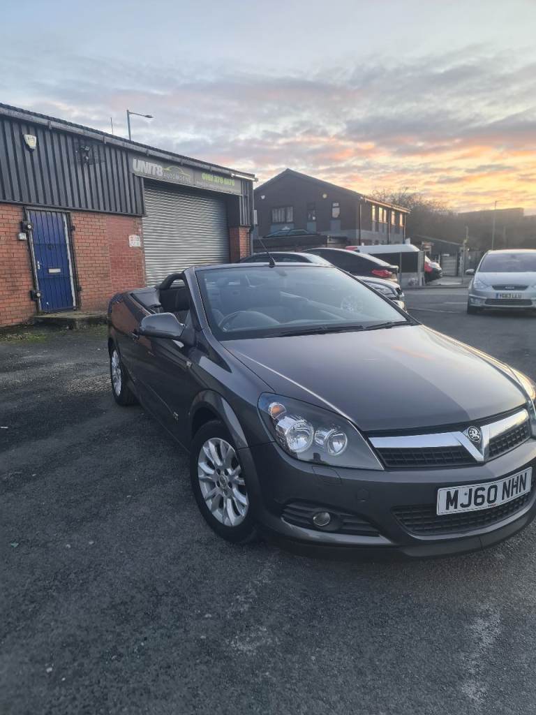 Vauxhall, ASTRA, Convertible, 2010, Manual, 1598 (cc), 2 doors
