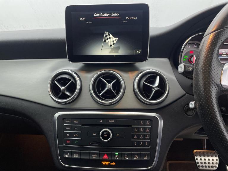 2015 Mercedes-Benz GLA GLA 220d 4Matic AMG Line 5dr Auto [Prem Plus] ESTATE DIESEL Automatic