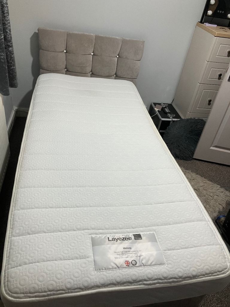 Single crushed velvet divan bed with mattress