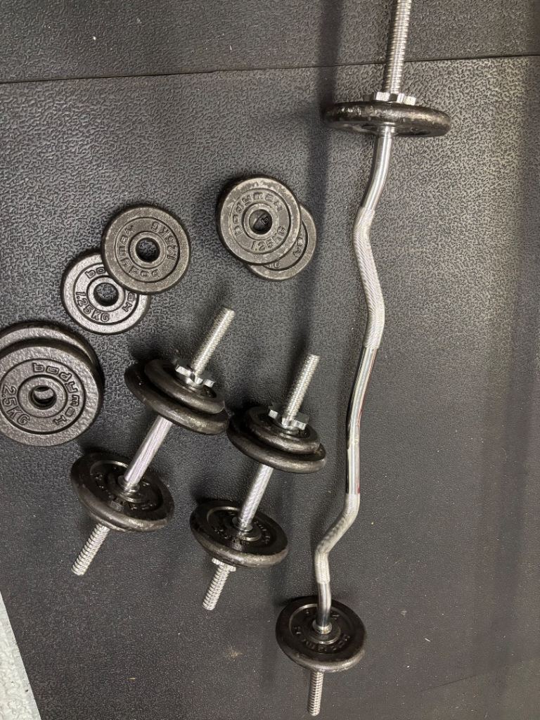 BodyMax Curl bar, dumbbells and 30kg weights 