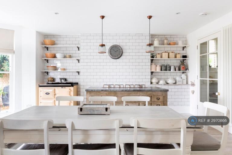 7 bedroom house in Ross Road, London, SE25 (7 bed) (#2970866)