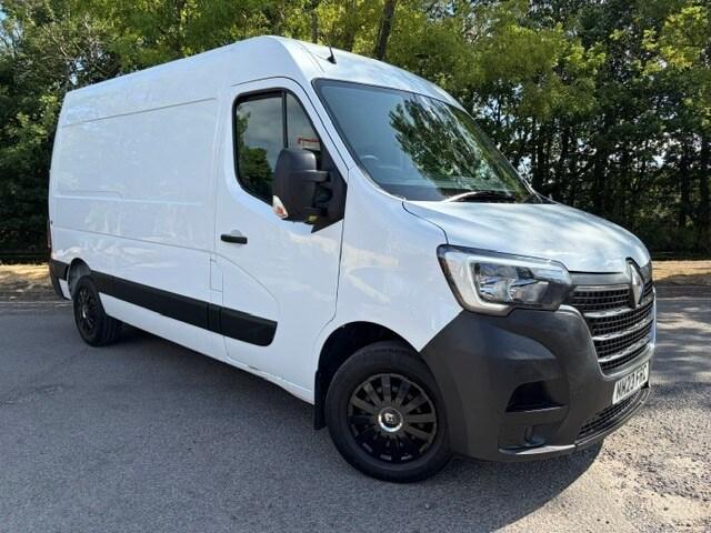 2023 Renault Master MM33dCi 135 Business+ A/C NAV Medium Roof Van PANEL VAN Diesel Manual
