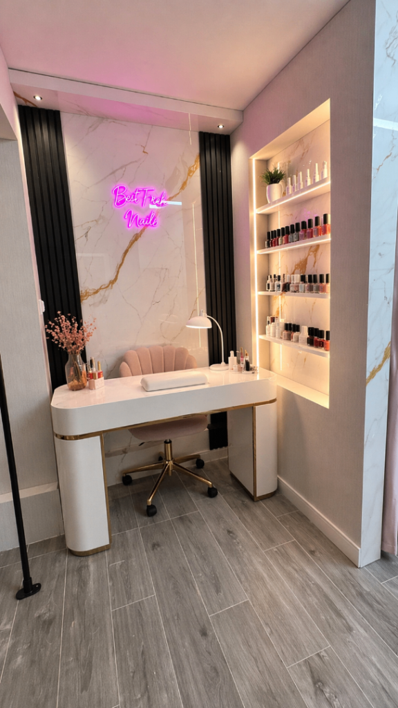 Nail Table space available to rent ( Prime Location Foleshill Road)