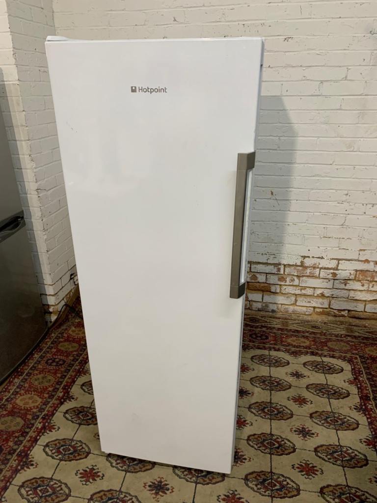 Hotpoint Standing Freezer – Frost Free, Works Great