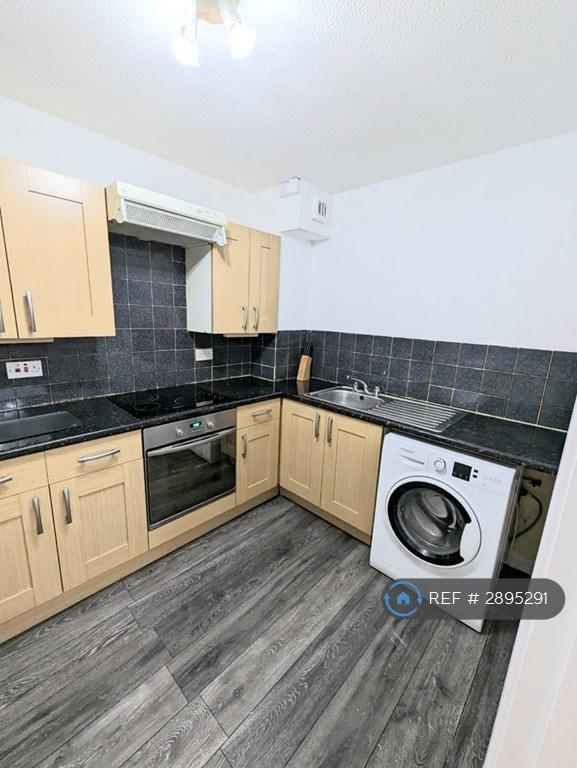 1 bedroom flat in Vale Lodge Rice Lane, Liverpool, L9 (1 bed) (#2895291)