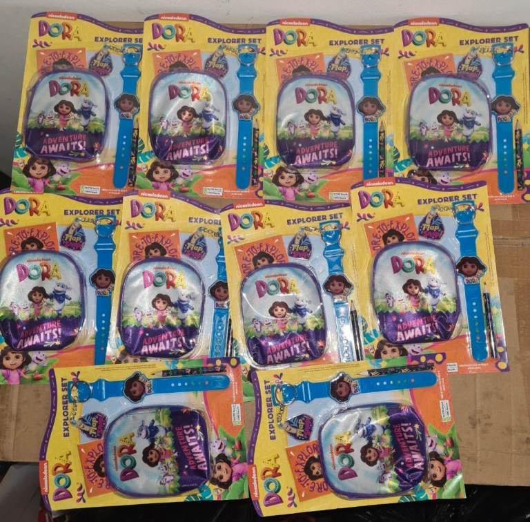 Dora The Explorer Nickelodeon Toy Sets Girls Boys Bulk Job Lot Watch Bag Notepad Pencil Key Ring