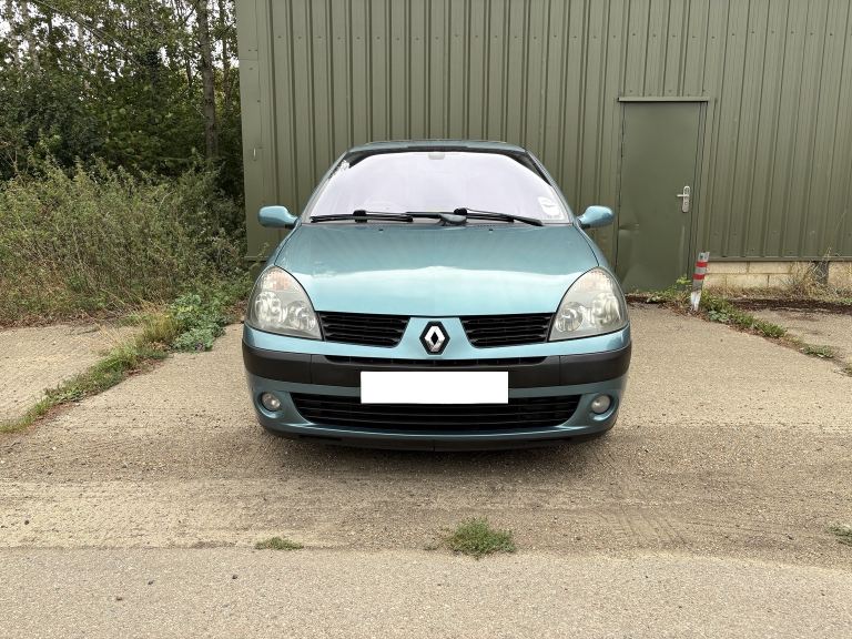 2004 Renault Clio, Long MOT, ULEZ free, Full service history!