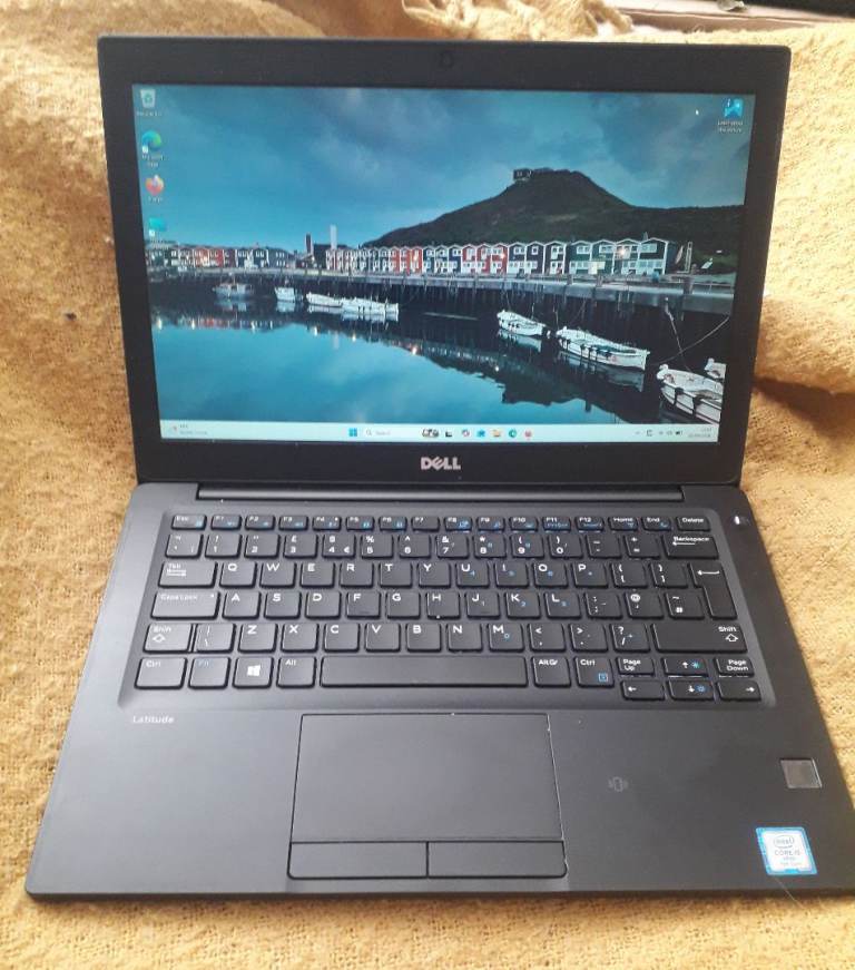 DELL i5 7gen Windows 11 Laptop - 12.5 8gb/256gb - School College Uni Office ROBLOX **FREE DELIVERY**