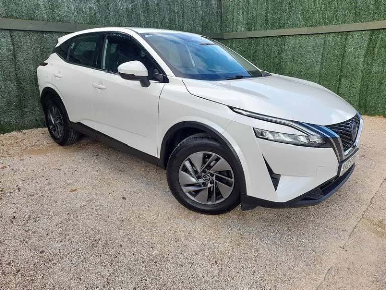 Nissan Qashqai DIG-T MHEV Acenta Premium SUV HYBRID Manual