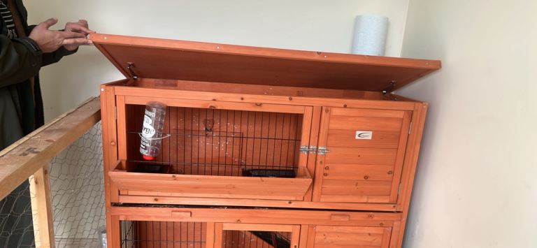 Almost new Rabbit hutch