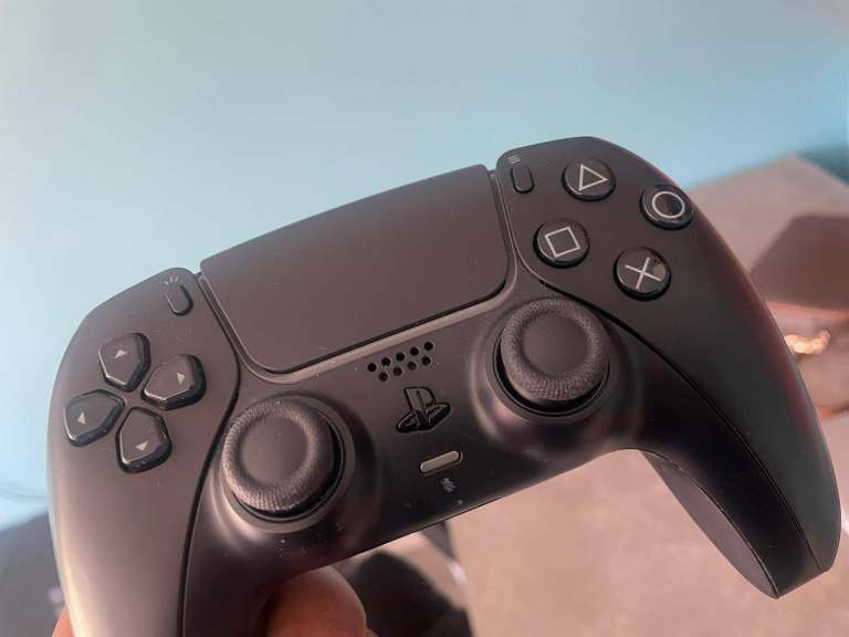 PS5 DualSense Wireless Controller – Midnight Black – Excellent Condition