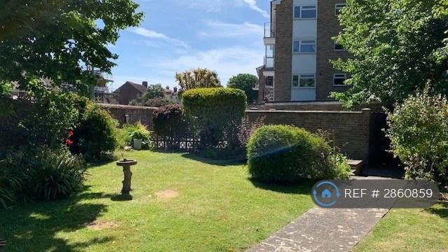 2 bedroom flat in St Helenas Court, Eastbourne, BN21 (2 bed) (#2860859)