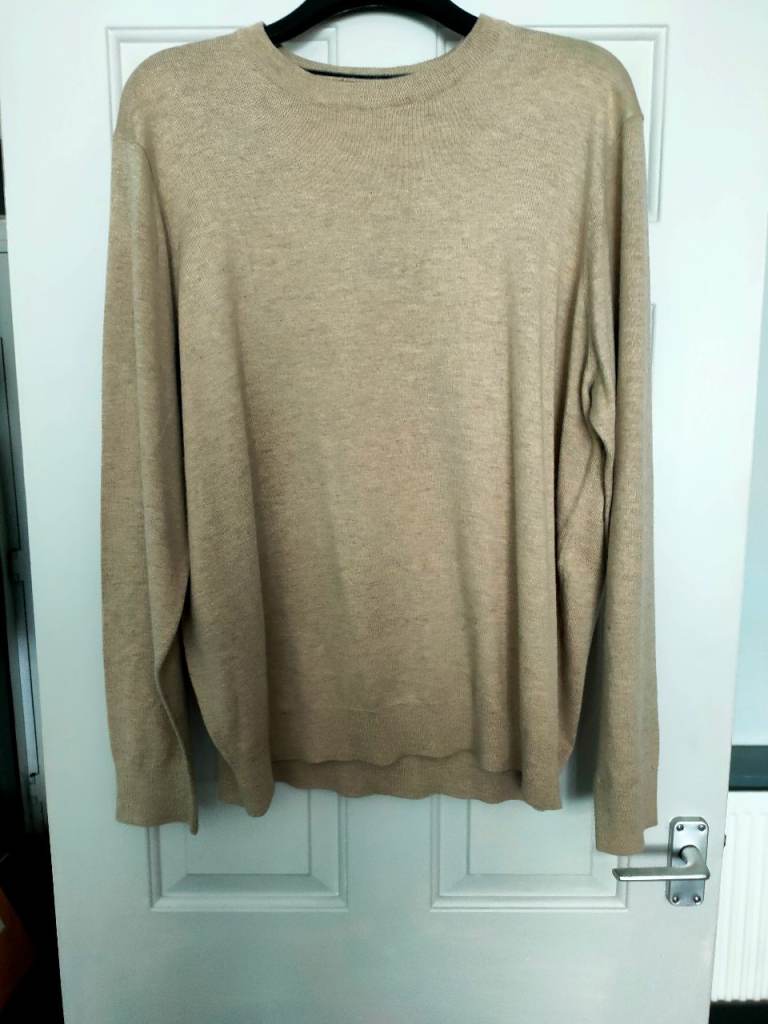 Men Tops (4) Various Sizes