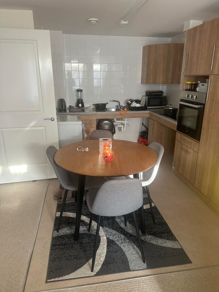 Council one bedroom Wimbeldon 