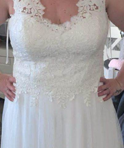 Wedding dress size 18