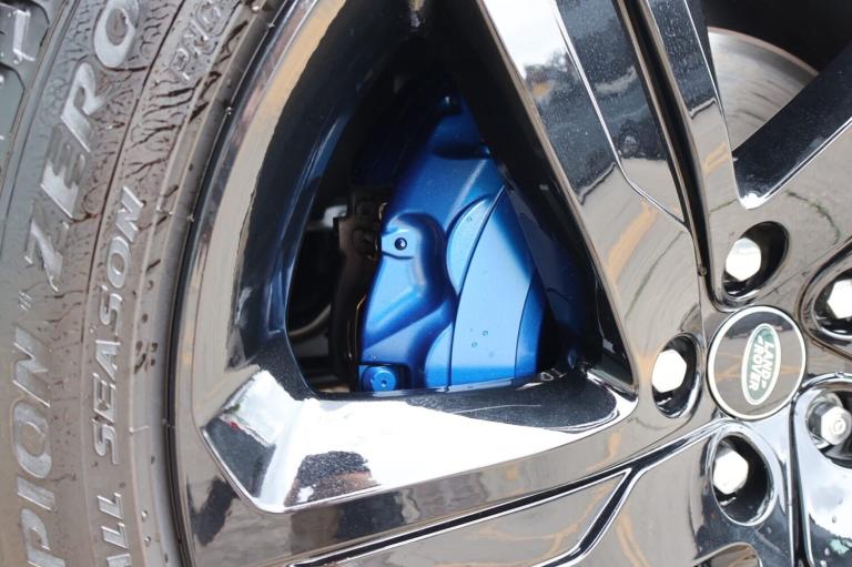 2025 Land Rover Discovery 2025 COMMERCIAL DYNAMIC HSE STYLED BY SEEKER WITH A REAR SEAT CONVERSIO...