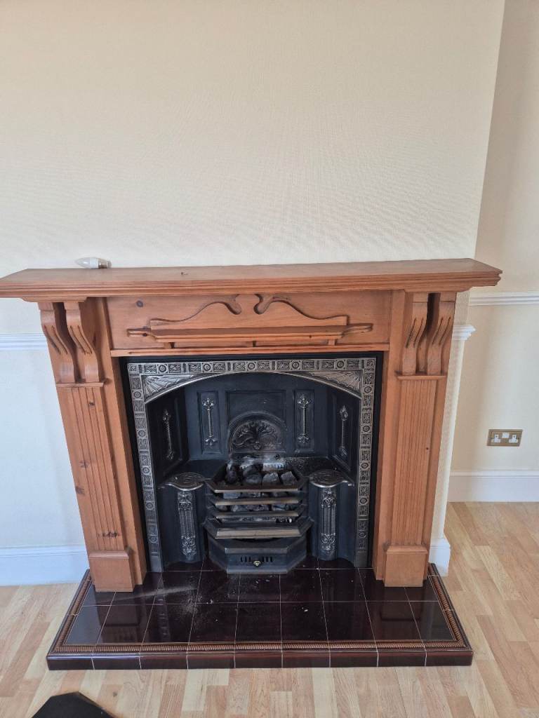 Reproduction Victorian Style Gas Cast Iron Fireplace with wooden surround 