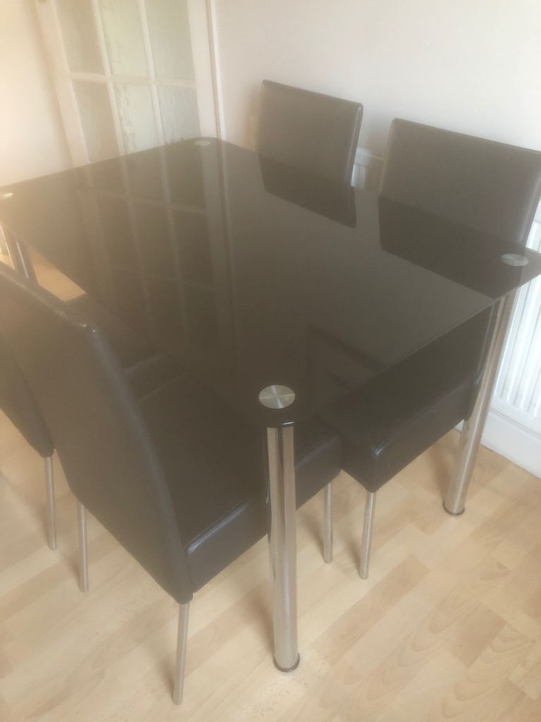 FREE FREE DINING TABLE 4 HIGH BACK CHAIRS 