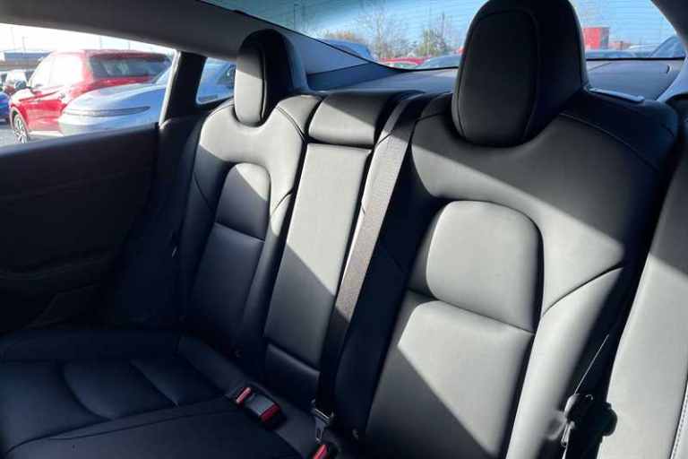 2021 Tesla Model 3 (Dual Motor) Long Range Saloon 4dr Electric Auto 4WDE (346 ps) Saloon Electric...