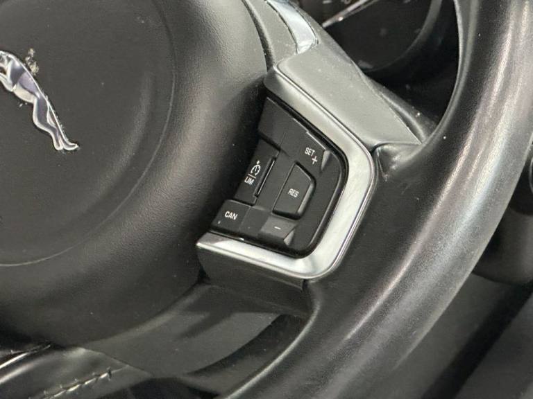 2020 Jaguar E-Pace 2.0 D180 R-Dynamic S SUV 5dr Diesel Auto AWD Euro 6 (s/s) (180 ps) ESTATE Dies...