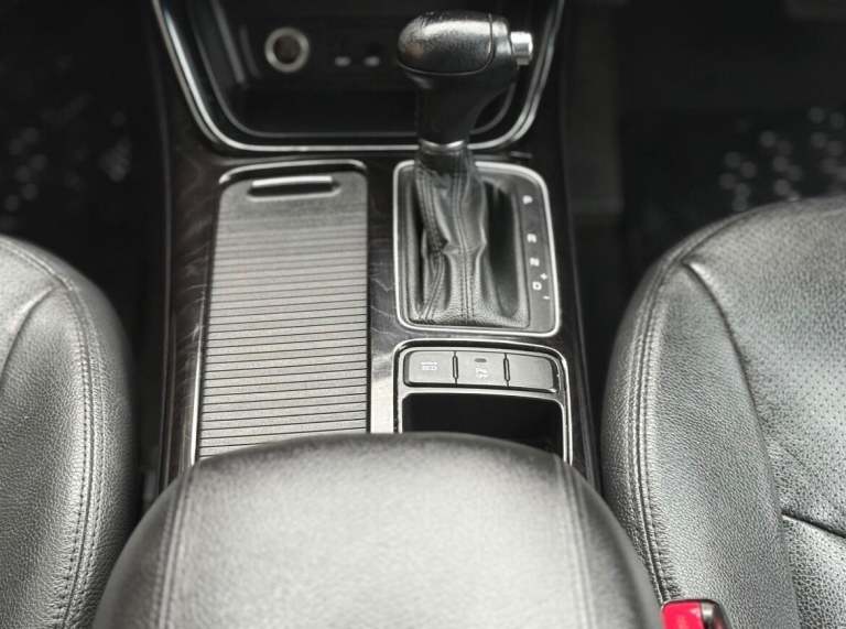 2013 Kia Sorento 2.2 CRDi KX-2 5dr Auto [Sat Nav] ESTATE DIESEL Automatic